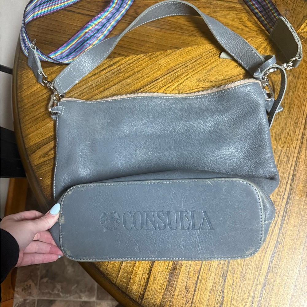 Consuela Keanu hobo - Picture 2 of 4